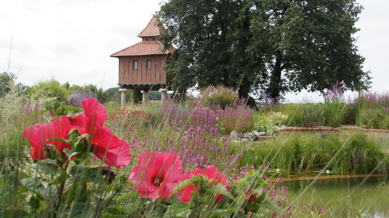 Chambre d'hôtes insolite dans un pigeonnier à 5 minutes de Marciac Gers Monlezun Extérieur photo